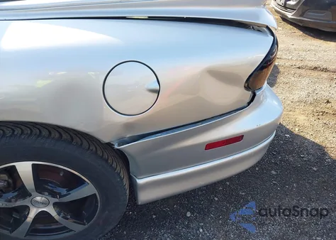 2002 Pontiac Firebird from USA, damaged, VIN 2G2FS22K722133407